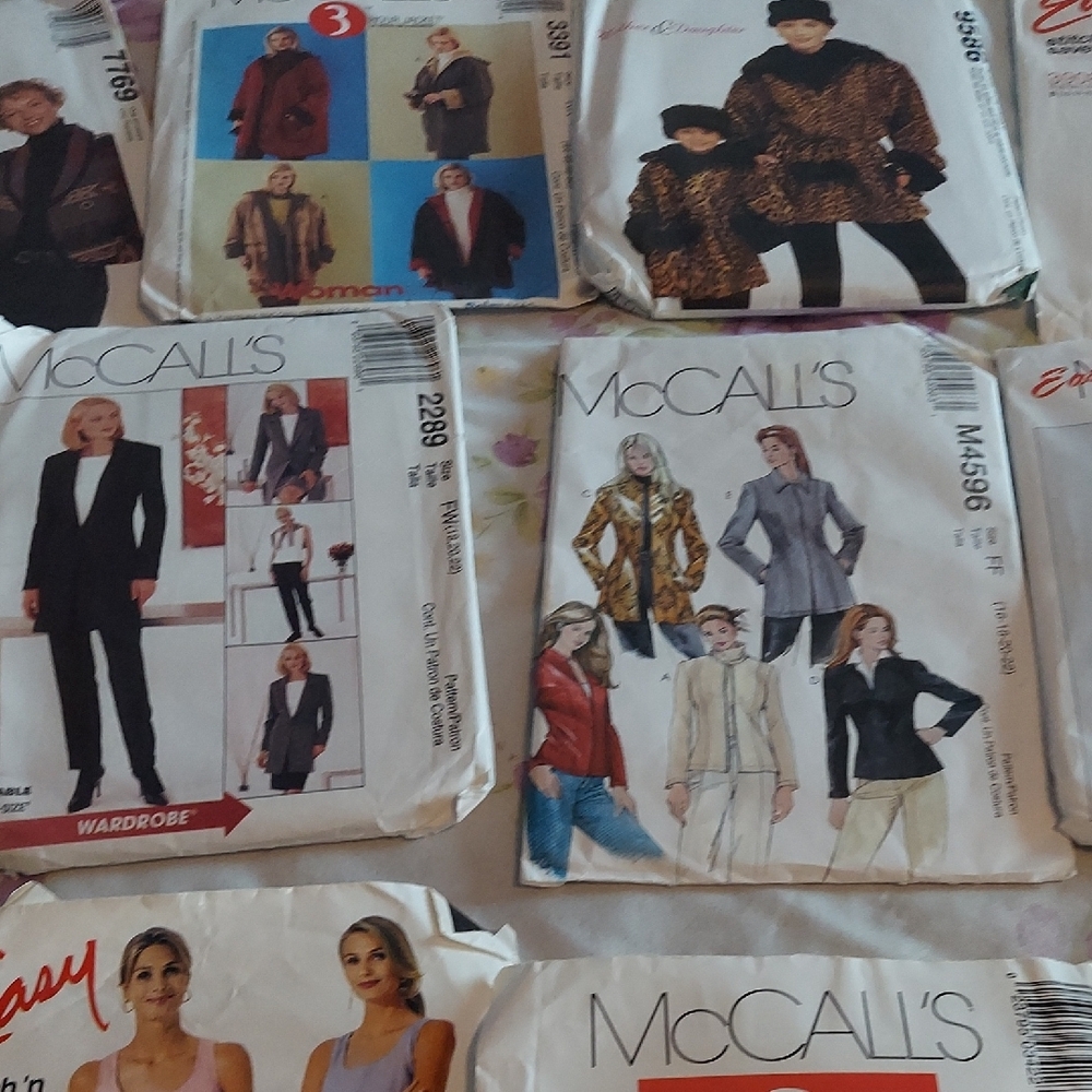 McCall's Vintage Sewing Pattern Collection. #1 - Picture 11 of 13